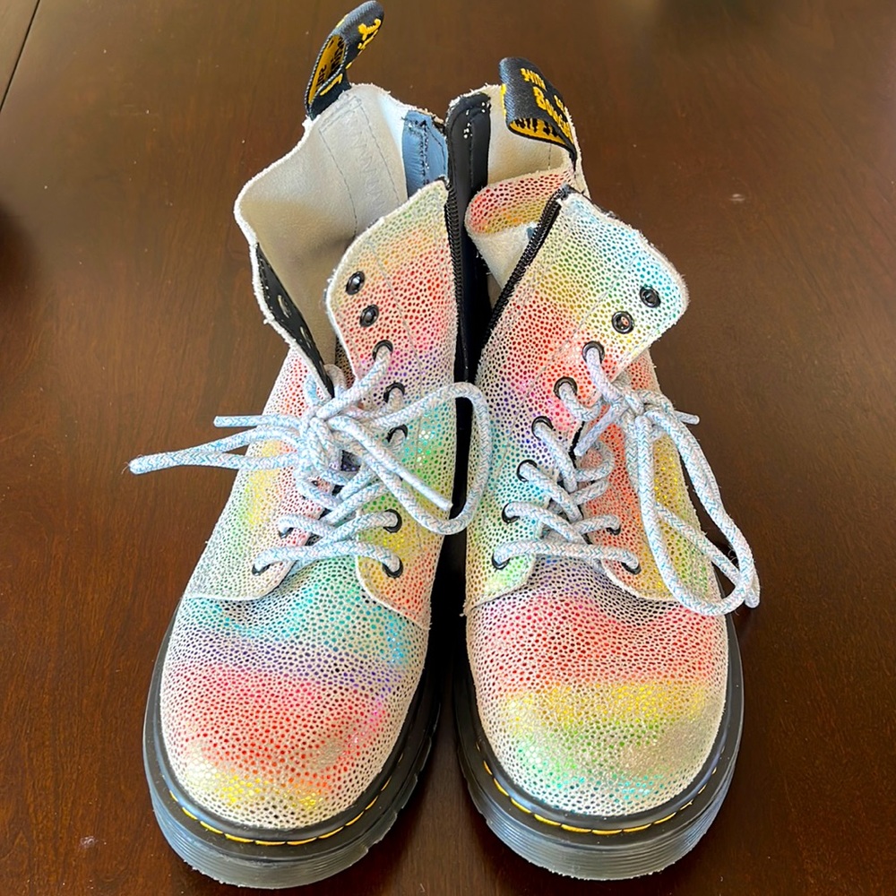 Only worn 3 times and in great condition